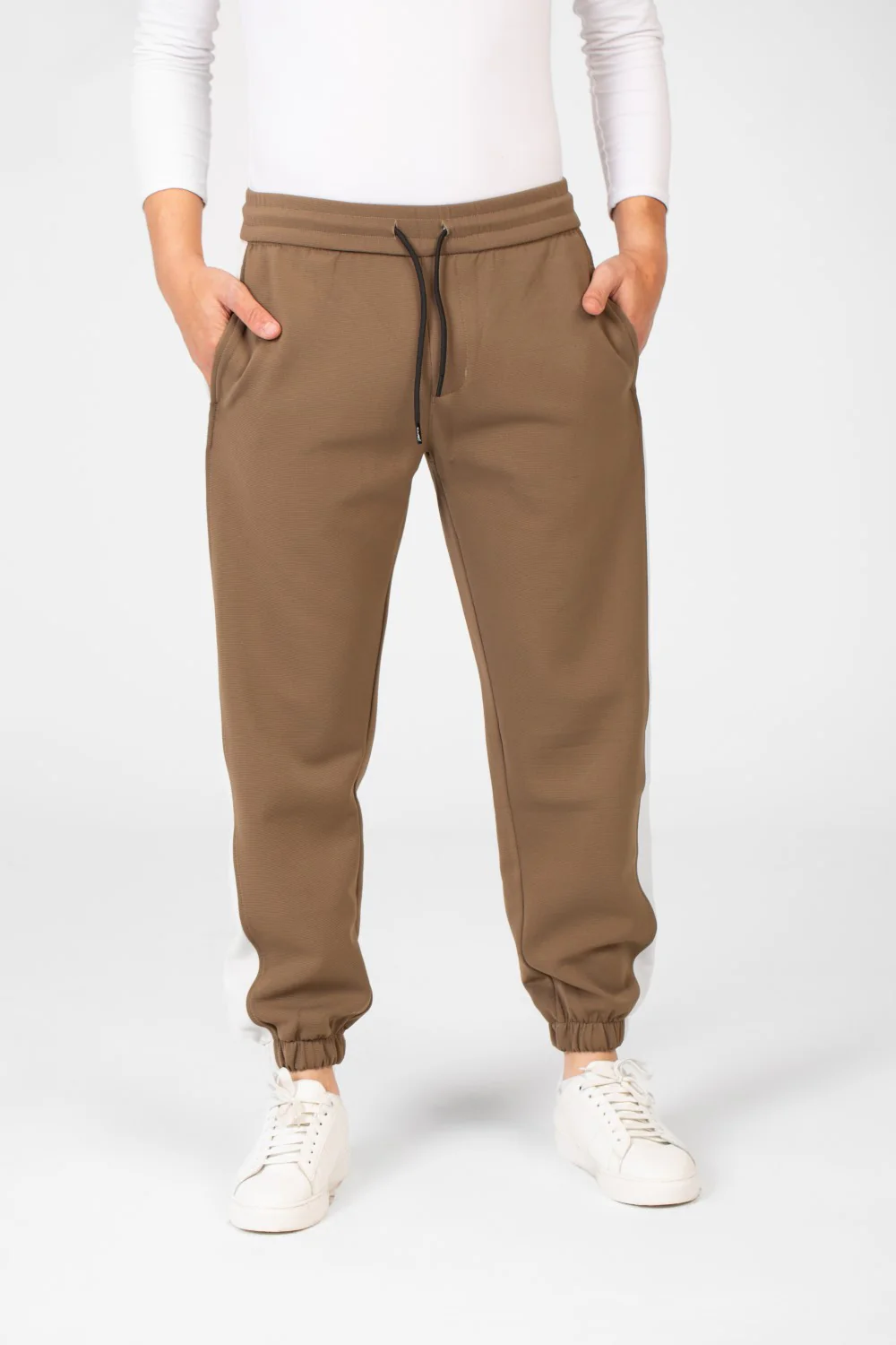 Men's Elastic Waist With Drawstring And Line From The Side Jogger Sweatpants - Image 9