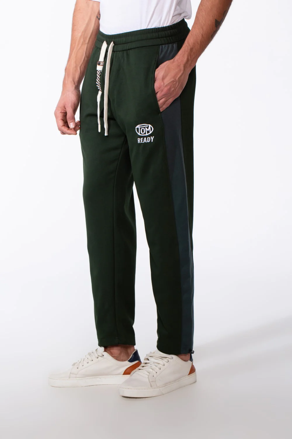 Men's Essential Slim Fit Tomato Sweatpants - Image 12