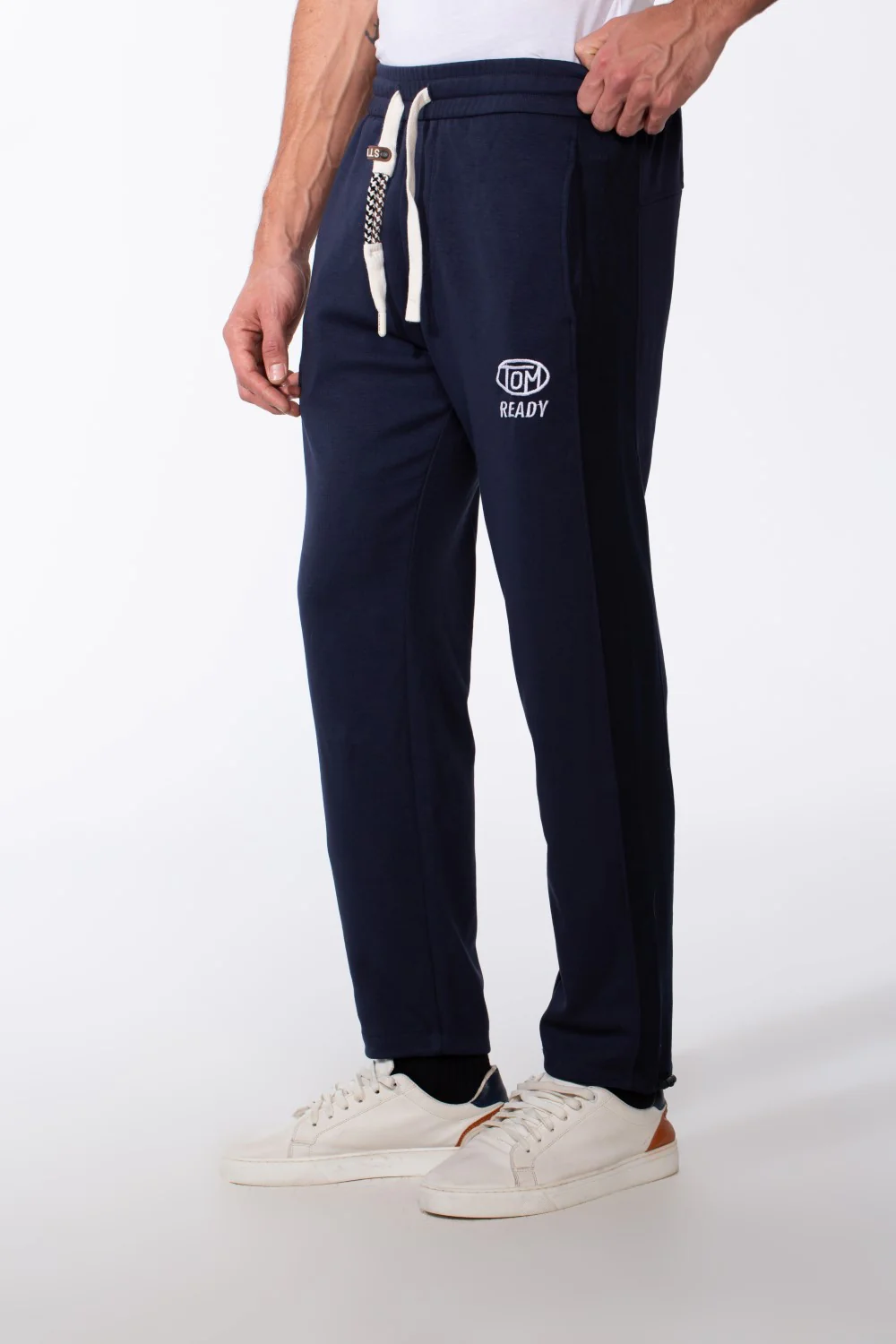 Men's Essential Slim Fit Tomato Sweatpants - Image 15