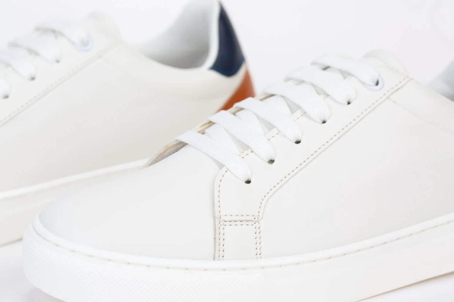 Mens Fashionable Casual Shoes In Havan And White Color - Image 3