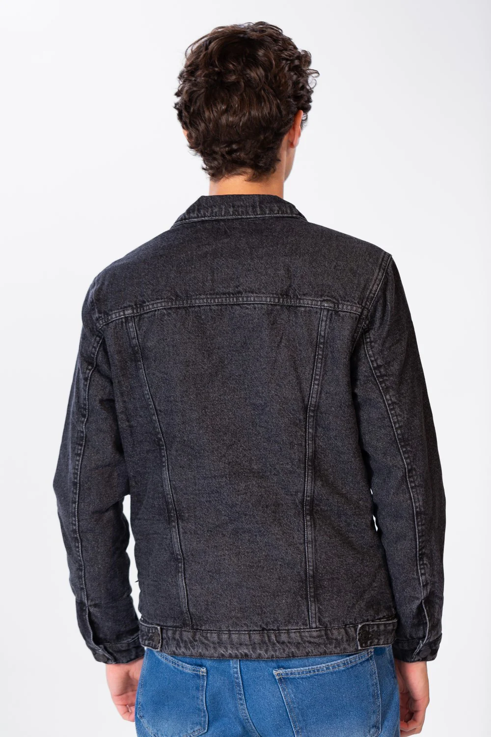 Men's Fur Padded Denim Jacket With Pockets And Buttons On The Front - Image 2