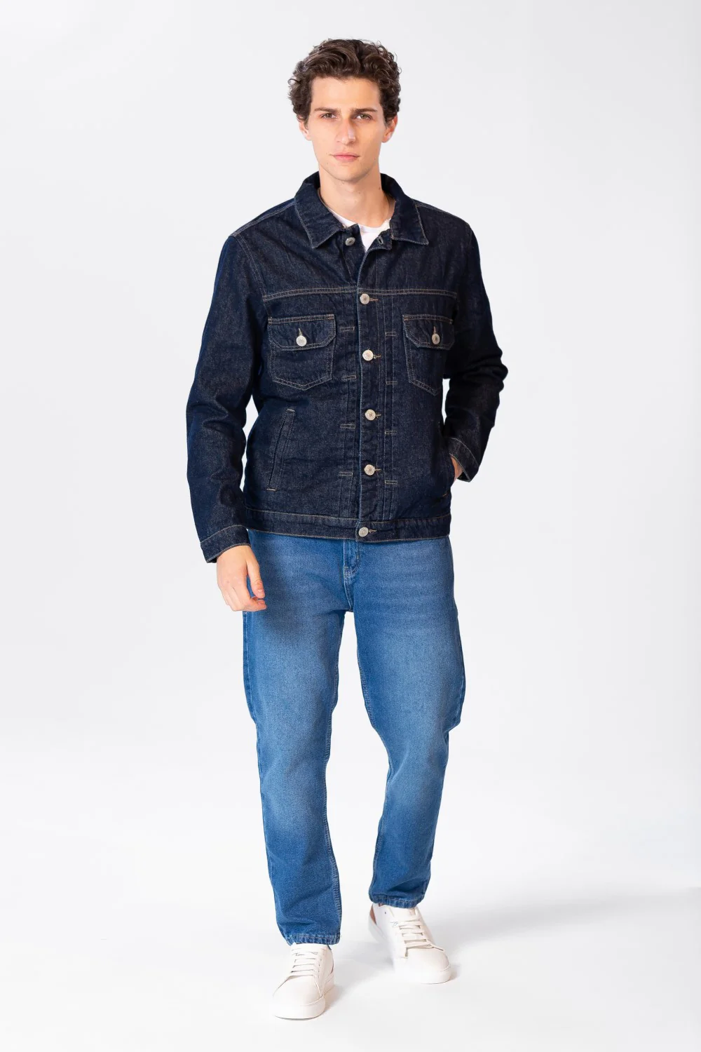 Men's Fur Padded Denim Jacket With Pockets And Buttons On The Front - Image 28