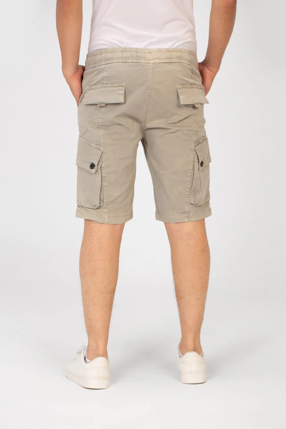 Men's Gabardine Short With Elastic Waistband And Pockets In High Quality Design - Image 10