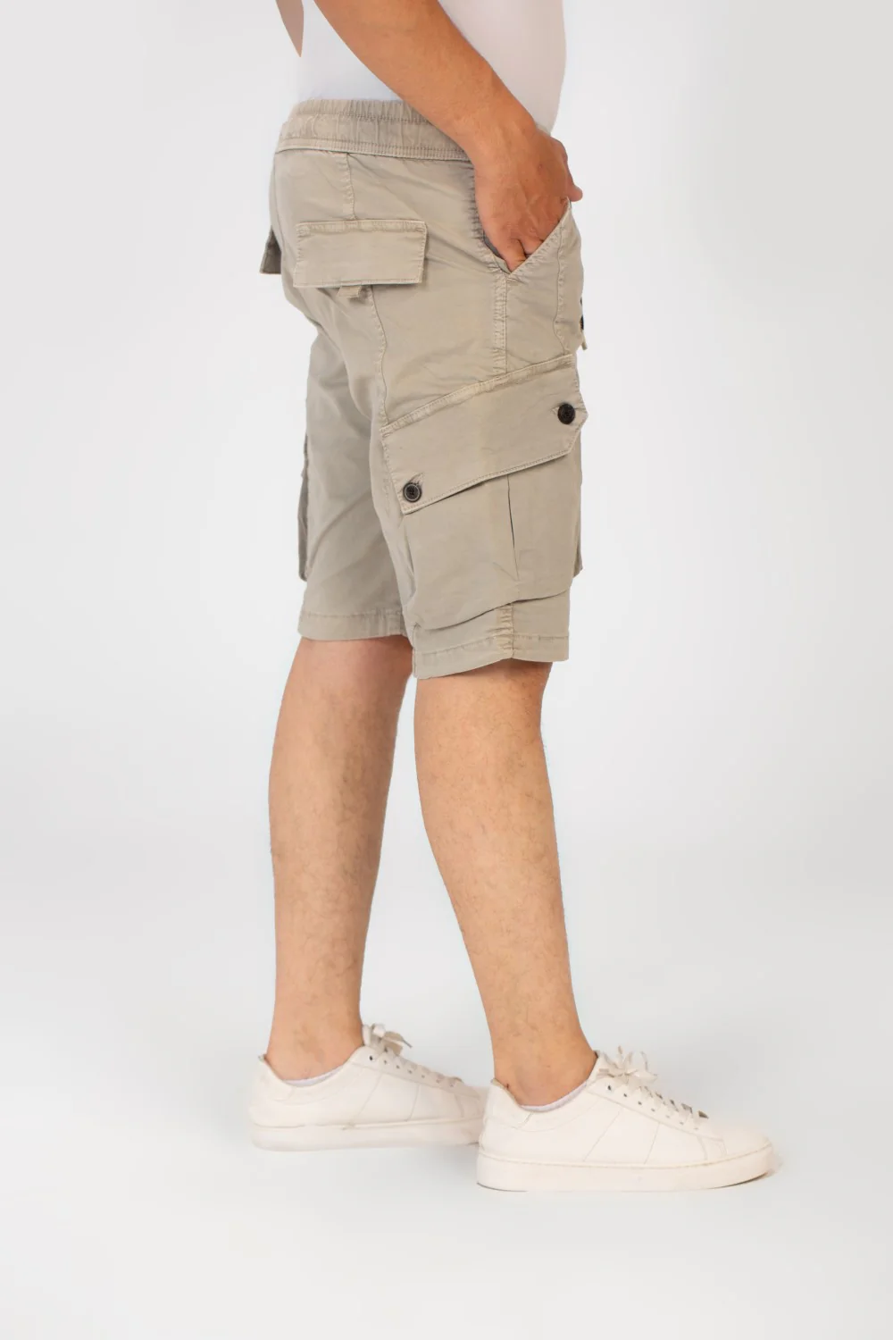Men's Gabardine Short With Elastic Waistband And Pockets In High Quality Design - Image 11
