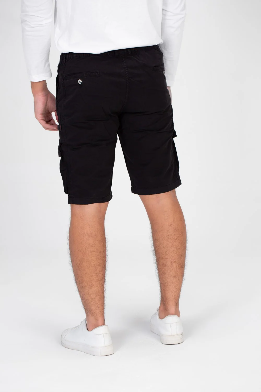 Men's Gabardine Short With Elastic Waistband Side Pockets And A Trendy Cut - Image 2