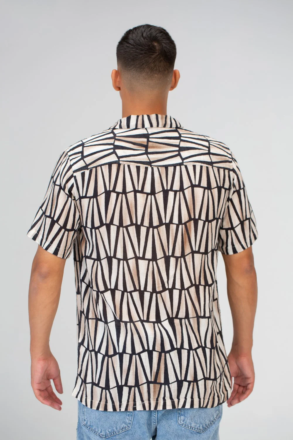 Mens Half Sleeve Jakar Slim Fit Shirt With Front Buttons In Black - Image 2
