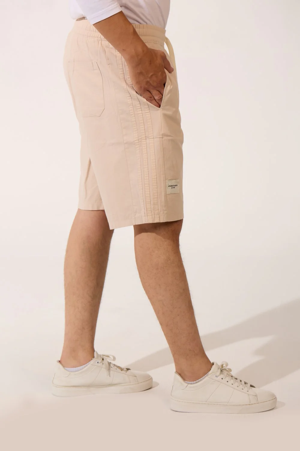 Men's High Quality Basic Linen Short With Drawstring At The Waist And Pockets - Image 3