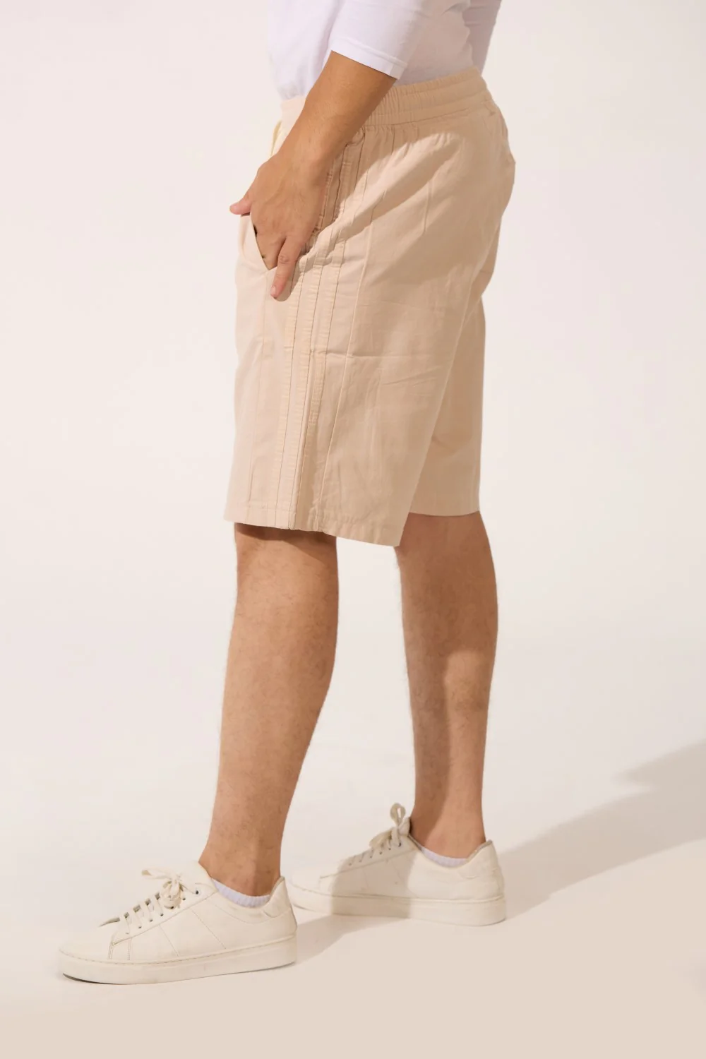 Men's High Quality Basic Linen Short With Drawstring At The Waist And Pockets - Image 4