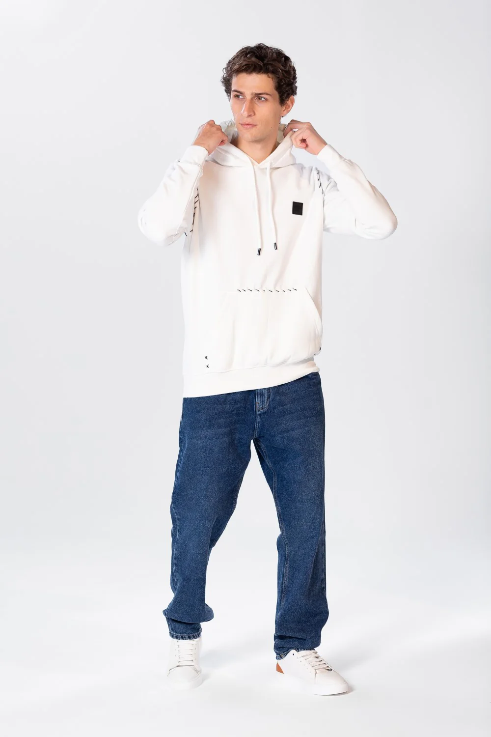 Men's Hoodie-Cut Sweatshirt With Tomato Badge On The Front - Image 9