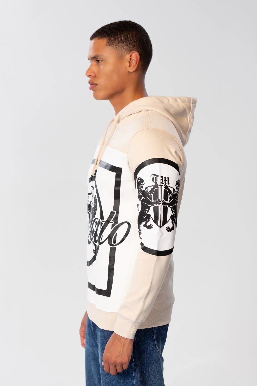 Men's Hoodie With Front And Shoulder Print And Long Sleeves - Image 3