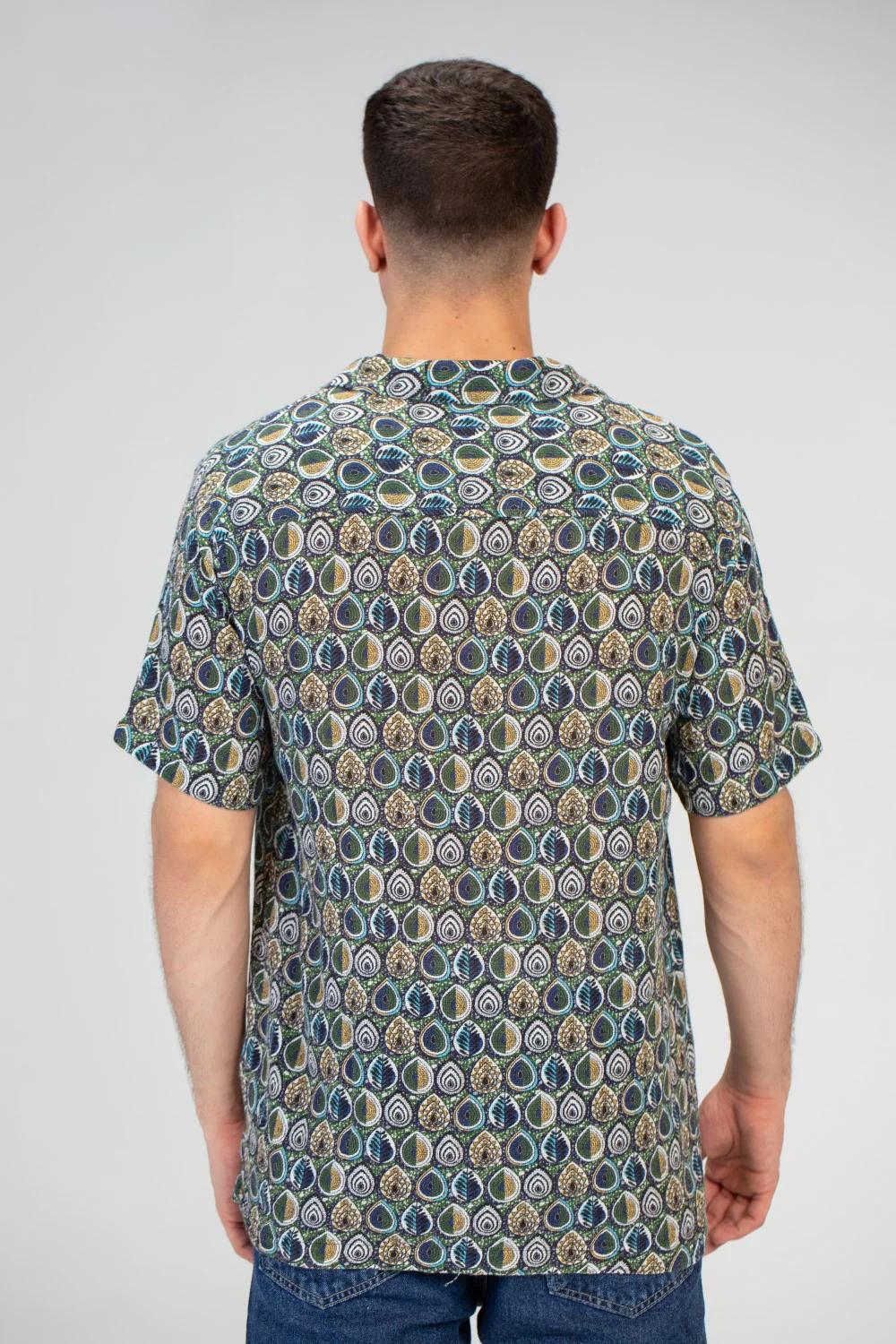 Mens jakar Half Sleeve Shirt With Full Print And Practical Material - Image 2