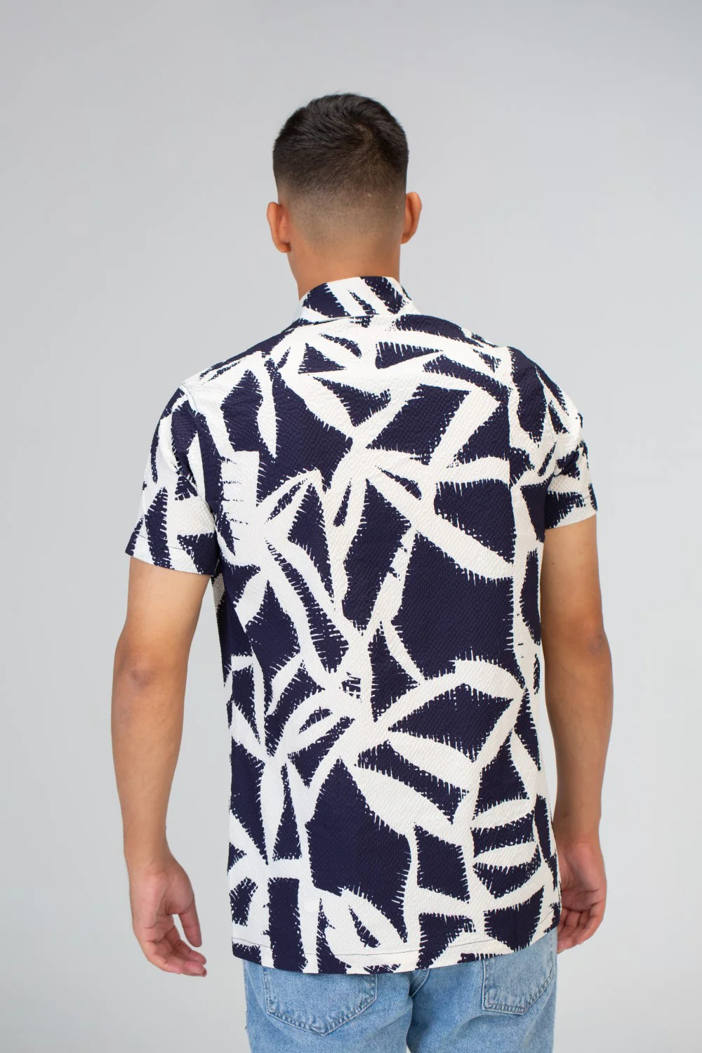 Mens Jakar Printed Half Sleeve Shirt Made Of Viscose Cotton Material - Image 5