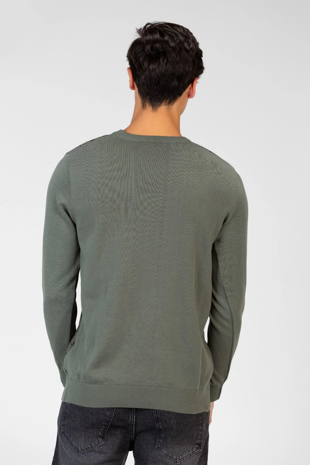 Men's Jakar Pullover With Crew Neck And Long Sleeves - Image 10