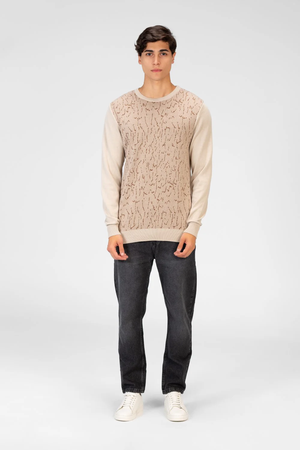 Men's Jakar Pullover With Crew Neck And Long Sleeves - Image 4