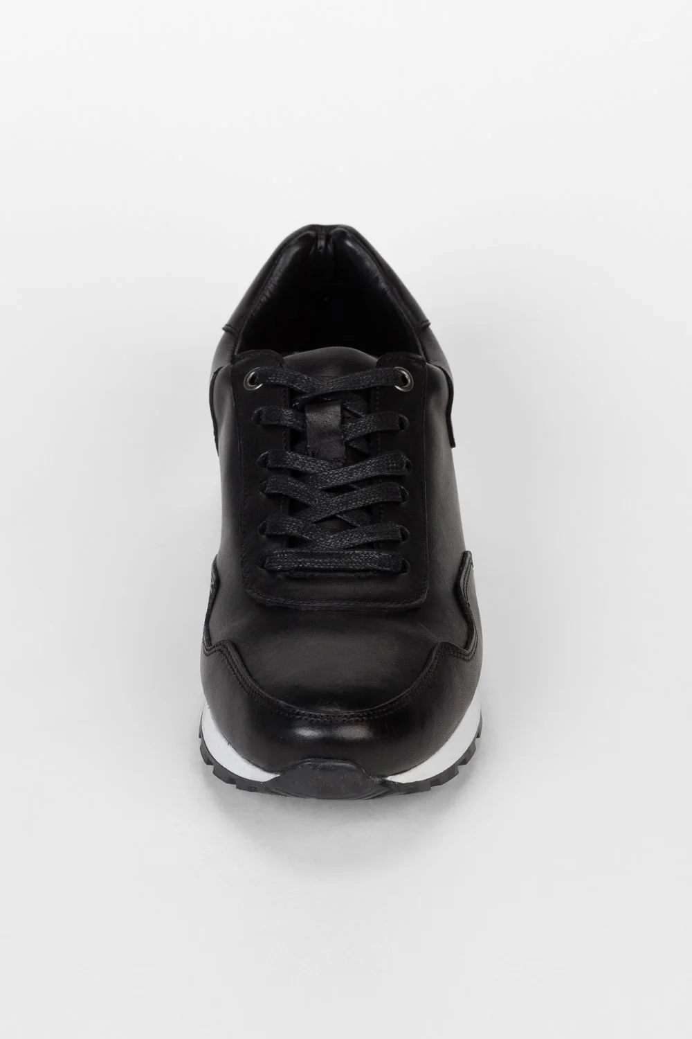 Men's Leather Shoes With An Elegant And Modern Design - Image 2