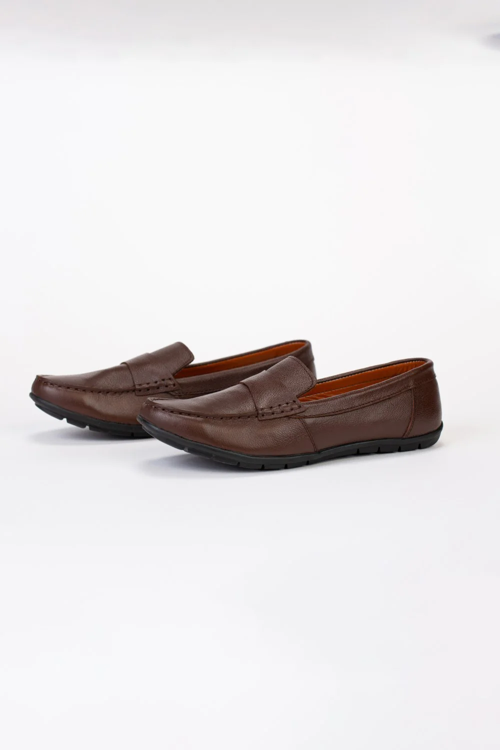 Mens Leather Shoes With High Quality Material And Basic Colors - Image 5