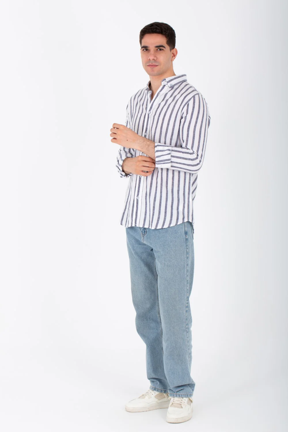 Mens Long Sleeved Striped Shirt In Comfortable Linen Material - Image 4