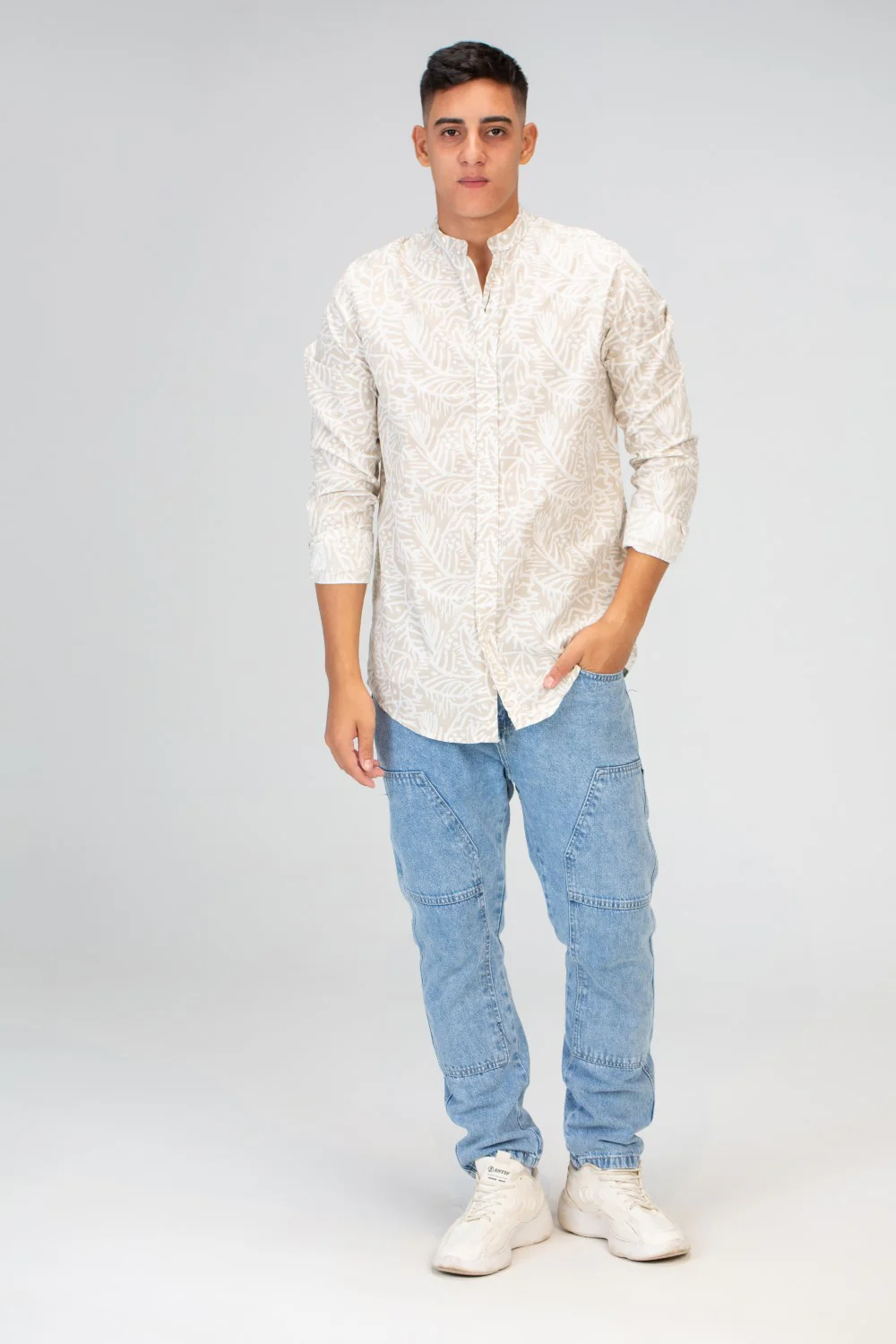 Mens Long Sleeves Shirt With Collar And Poplin Material - Image 3