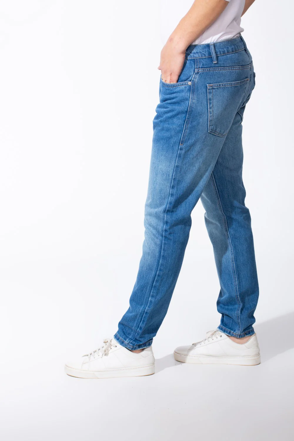 Men's Medium Wash Denim Jeans Five Pockets Practical Boyfriend Pants - Image 3