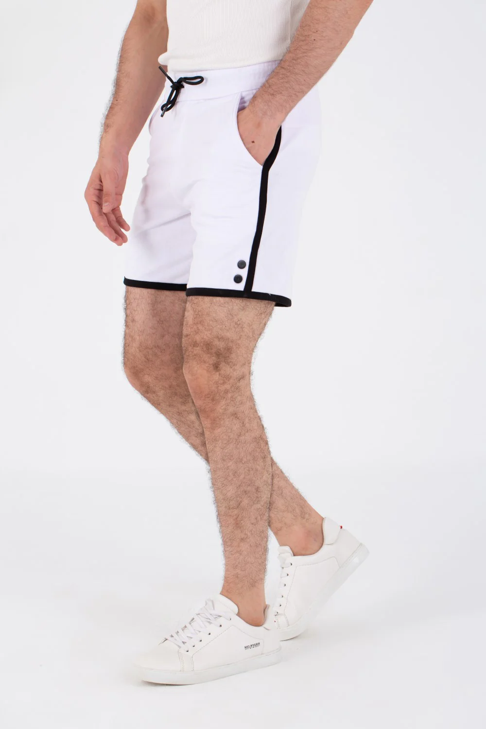 Mens Milton Short With Elastic Waistband And Front And Back Pockets - Image 15