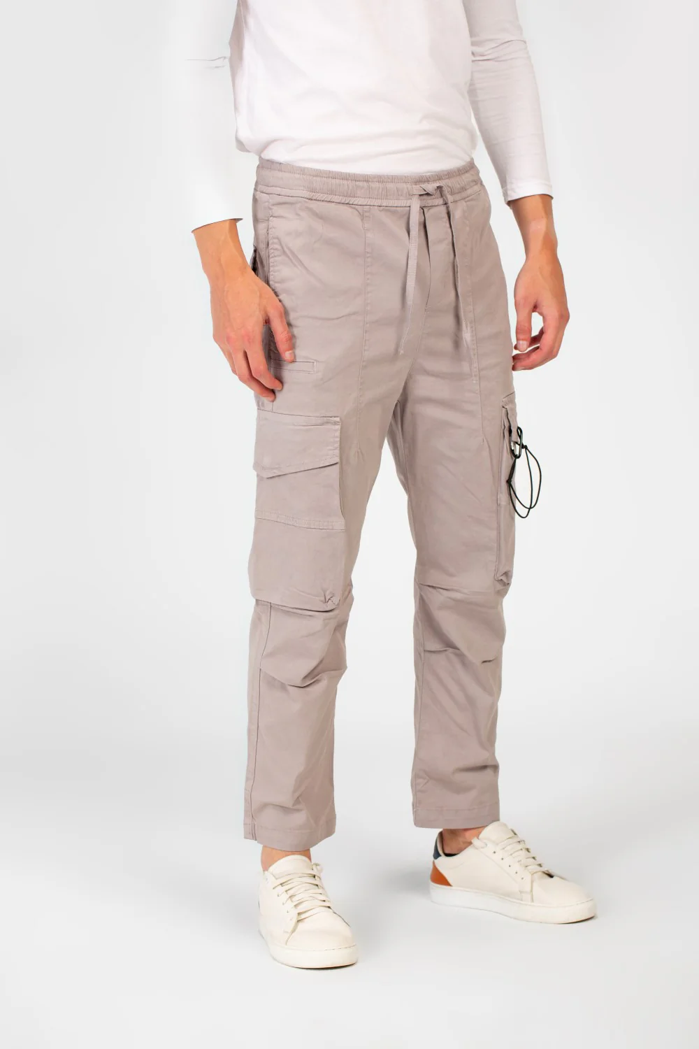 Men's Modern Gabardine Shewal Pants With A Drawstring Waist And Basic Details - Image 11