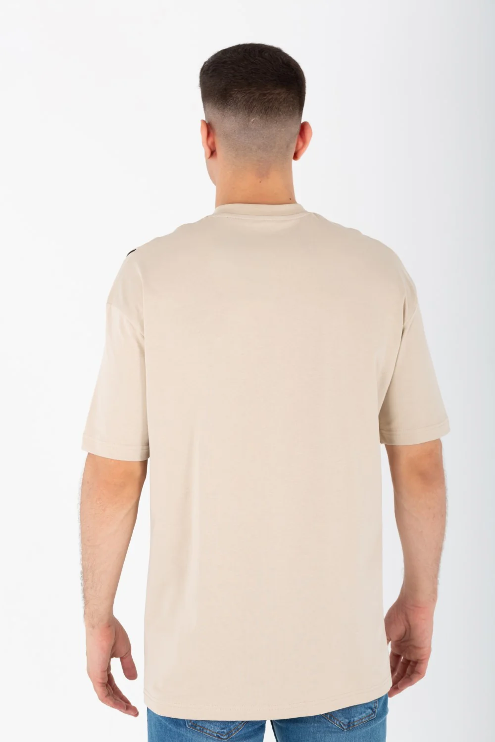 Men's Oversize Round Neck T-shirt With Front Print And Modern Fit - Image 2