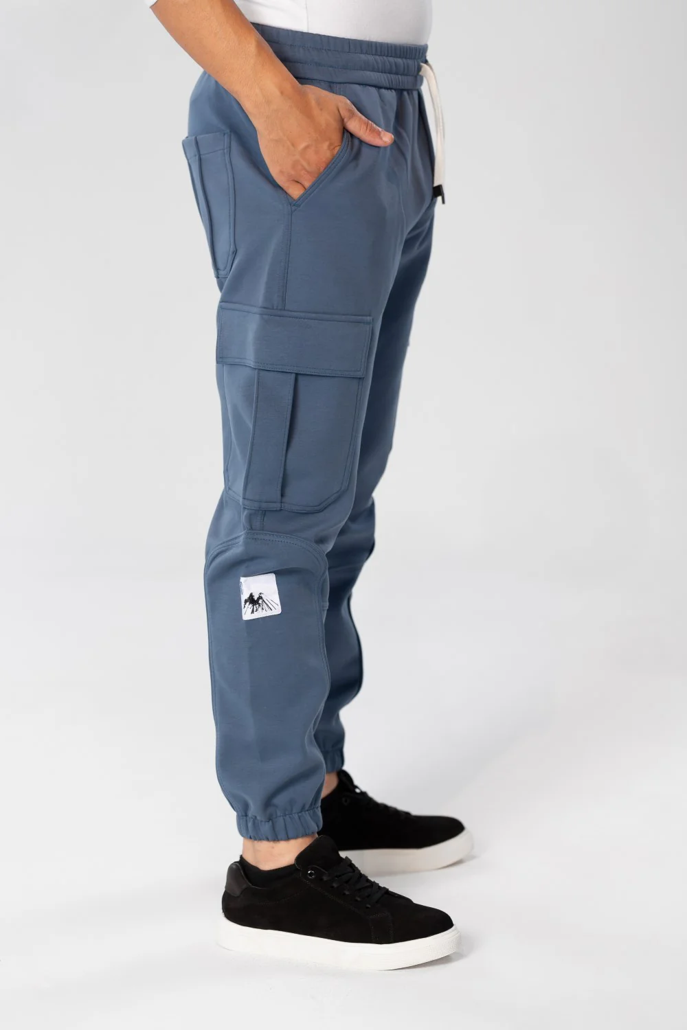 Men's Oversize Sweatpants With Side Pockets And An Elastic Band In The Middle - Image 15