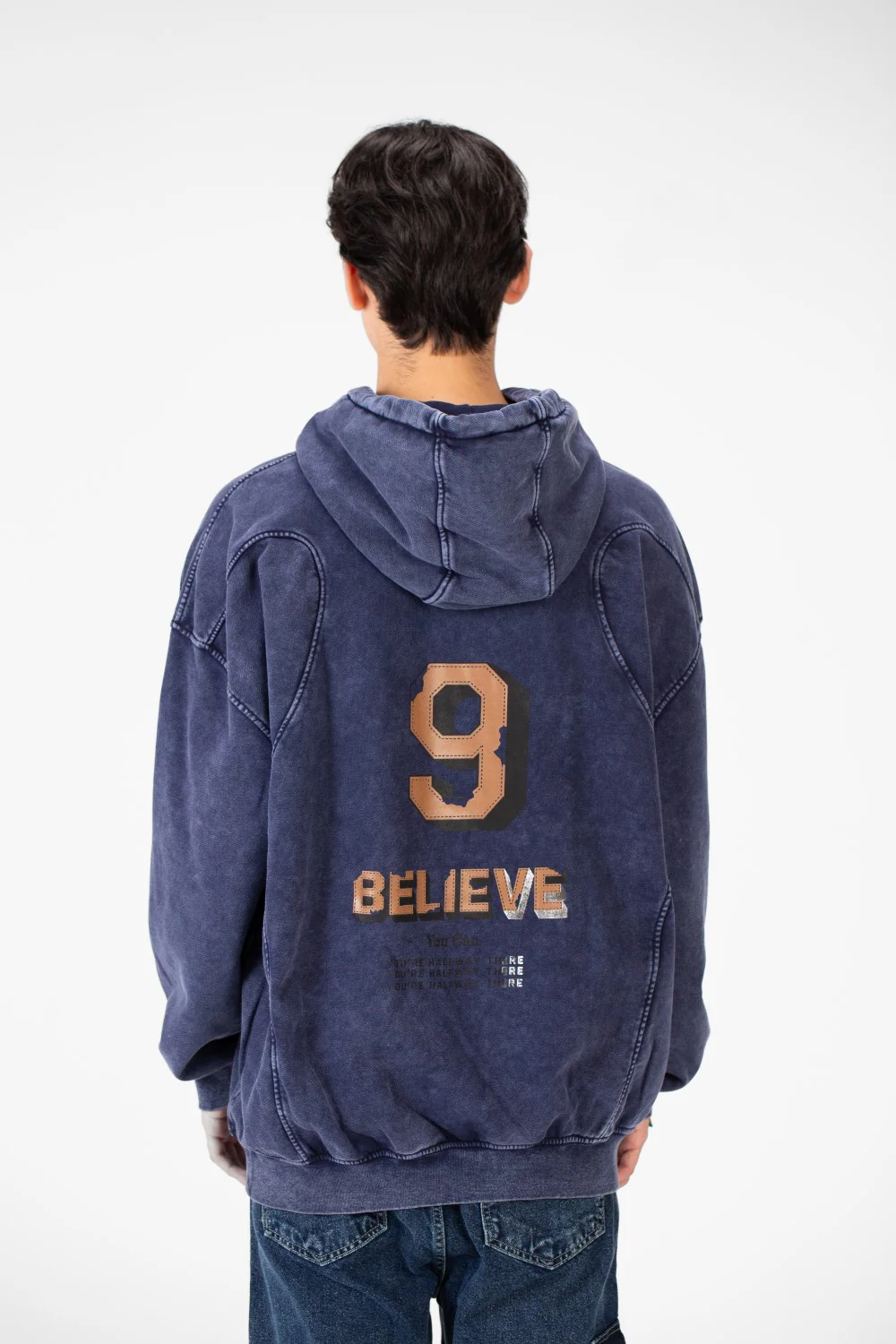 Men's Oversize Sweatshirt With A Modern Cut In Practical Material - Image 10