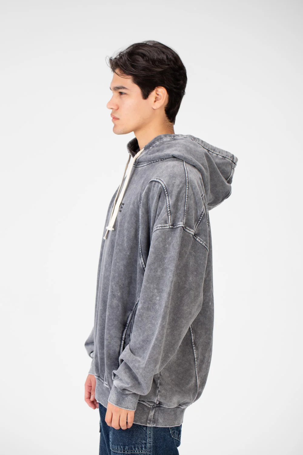 Men's Oversize Sweatshirt With A Modern Cut In Practical Material - Image 7