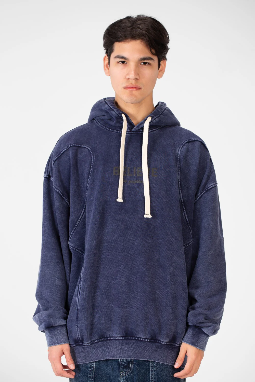 Men's Oversize Sweatshirt With A Modern Cut In Practical Material - Image 9