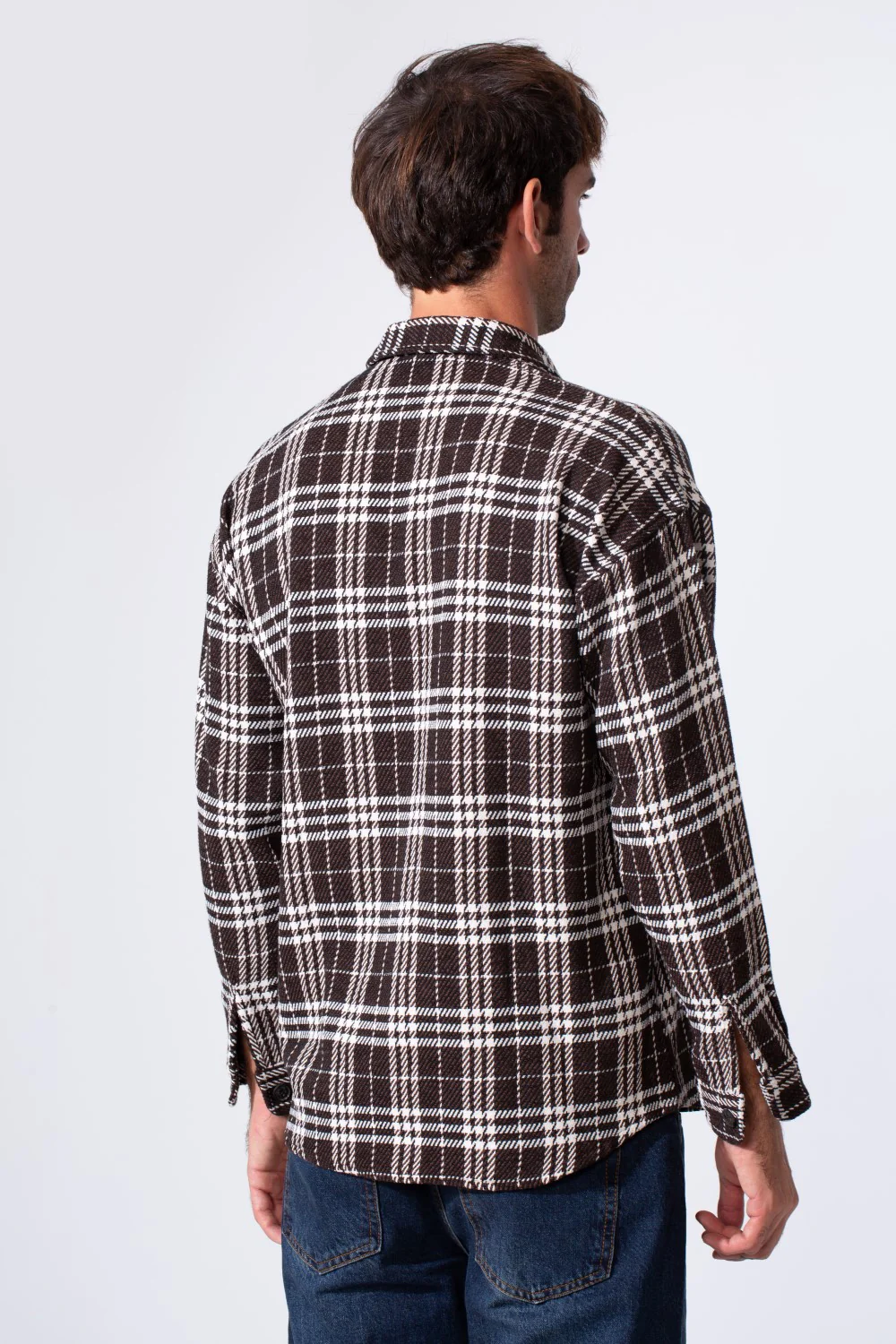 Men's Oversized Checked Shirt With Front Pocket And Long Sleeves - Image 6