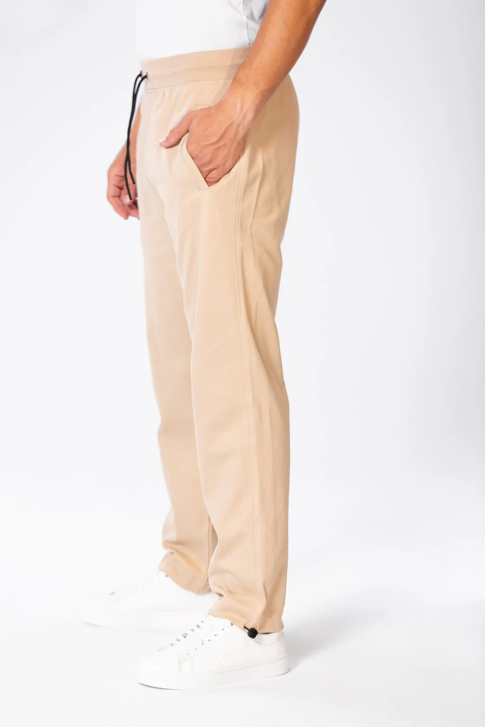 Men's Oversized Sweatpants With Drawstring Closure And Pockets - Image 3