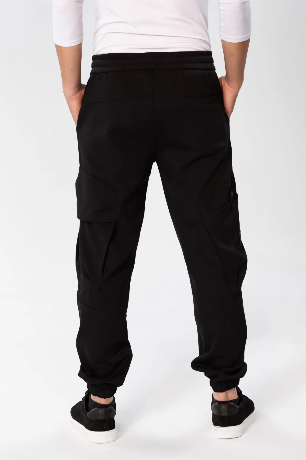 Men's Oversized Sweatpants With Drawstring In The Middle And Side Pockets - Image 5