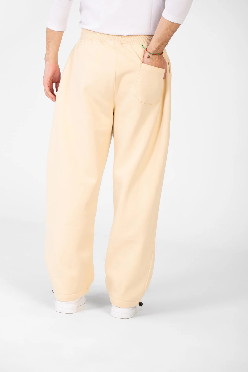 Men's Oversized Sweatpants With Drawstring Waist And Pockets - Image 2