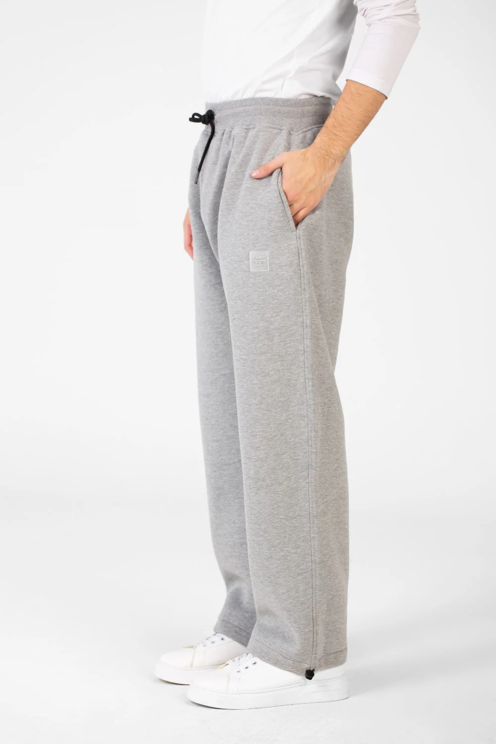 Men's Oversized Sweatpants With Drawstring Waist And Pockets - Image 8
