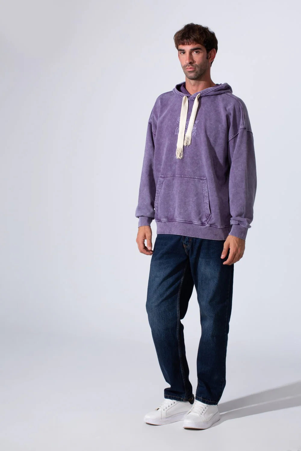Men's Oversized Tomato Store Washed Hood Sweatshirt With Front Kangaroo Pocket And Back Text Print - Image 11