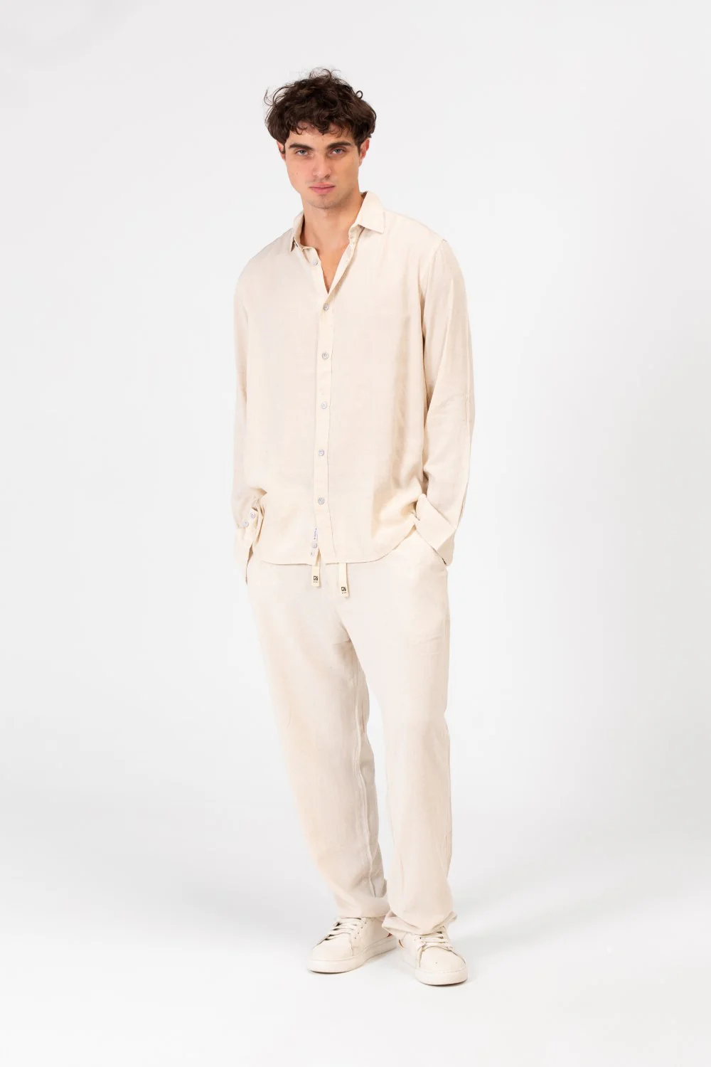 Men's Plain Regular Fit Long Sleeved Shirt In Practical Fabric And Modern Colors - Image 4