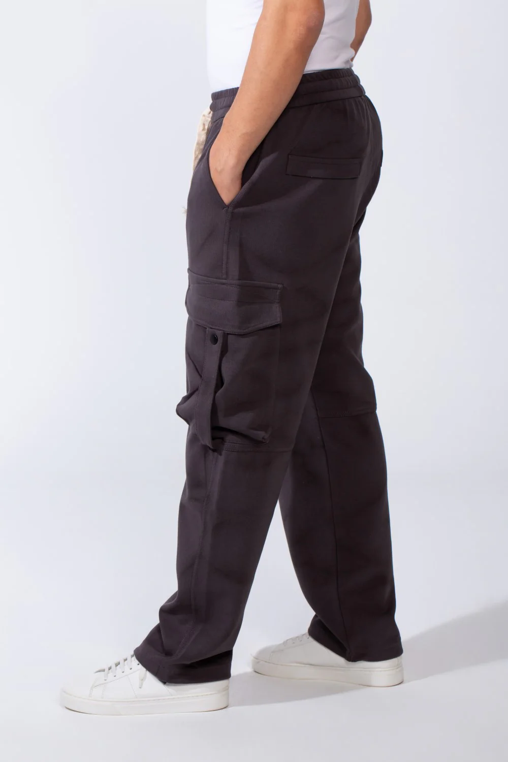 Men's Practical Knit Fabric Side Pockets With Flip And Stripe Sporty Wide Leg Sweatpants - Image 3