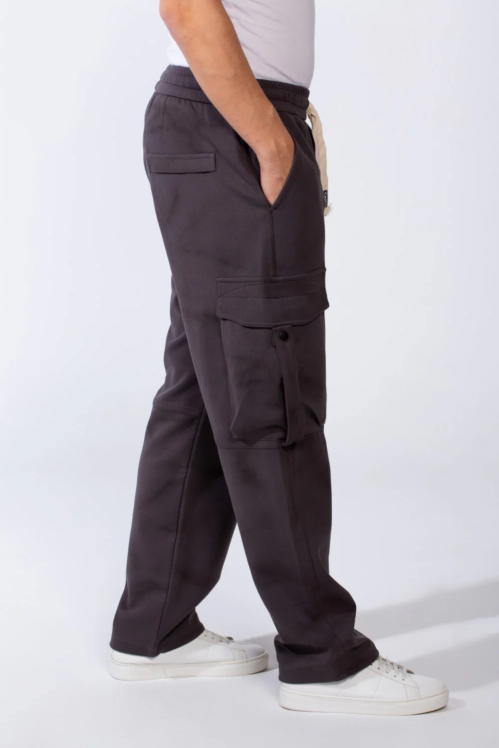 Men's Practical Knit Fabric Side Pockets With Flip And Stripe Sporty Wide Leg Sweatpants - Image 4