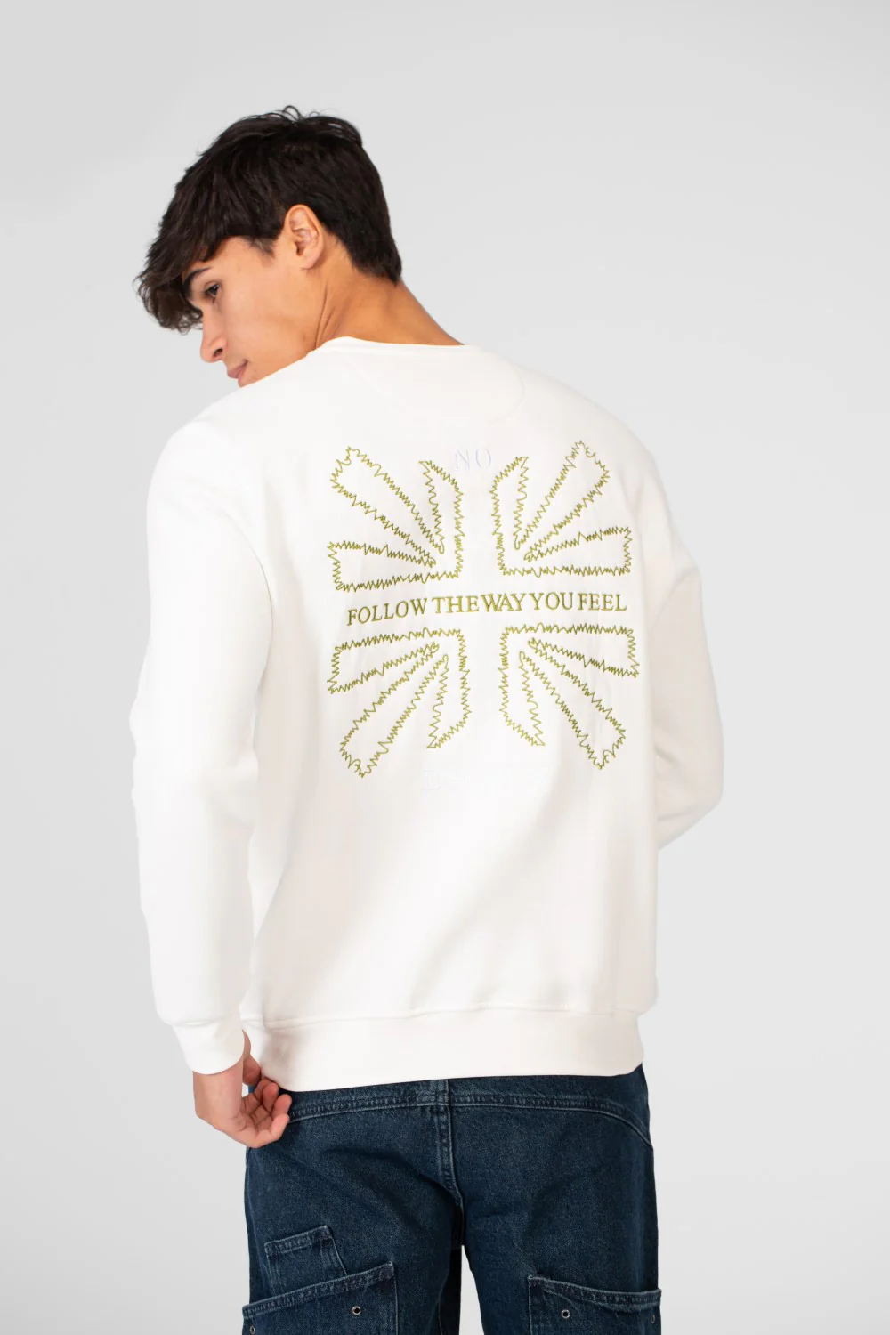 Men's Printed Crew Neck Sweatshirt - Image 10
