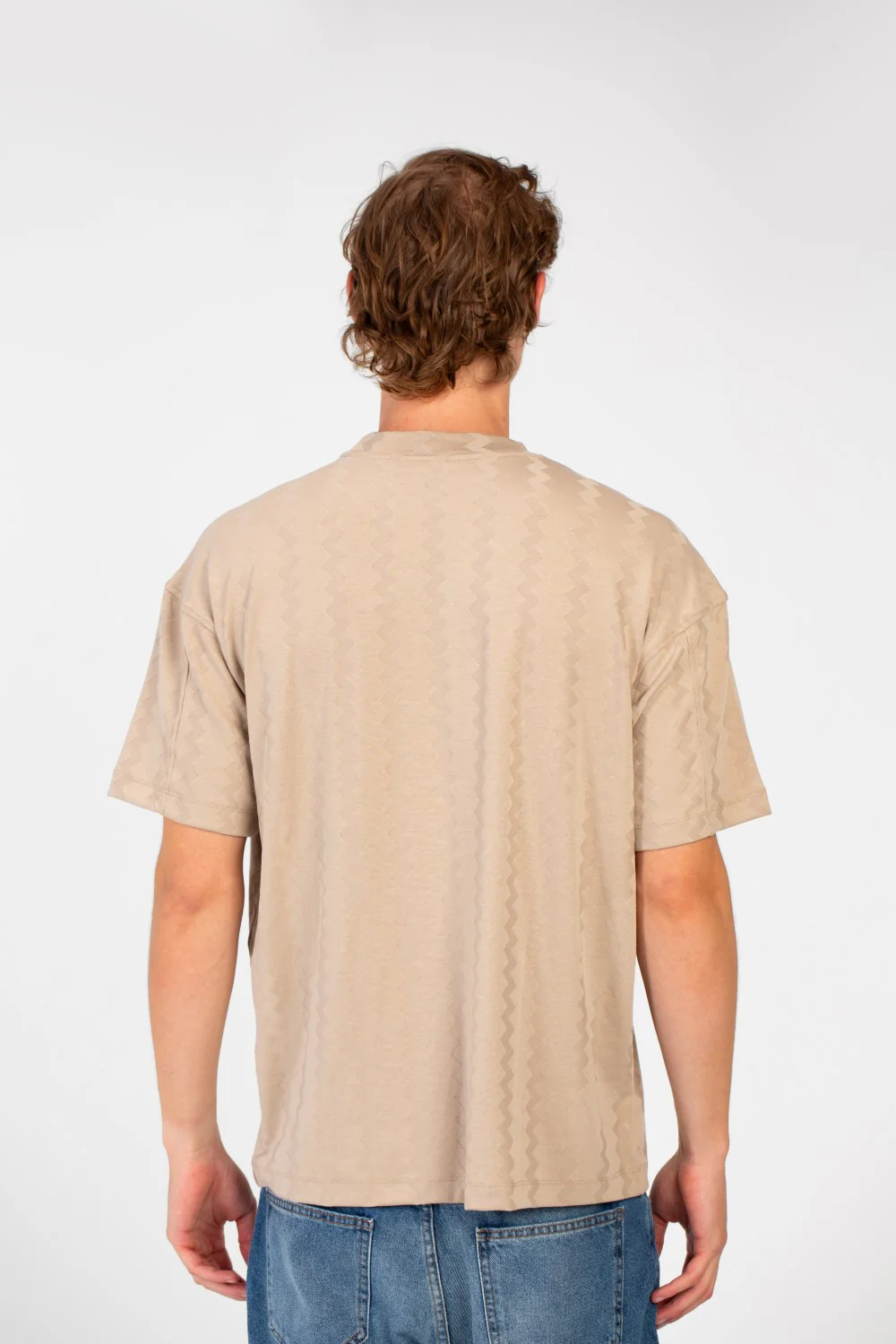 Men's Regular Fit Short Sleeves Basic Details T-shirt With High Quality Modern Design - Image 2