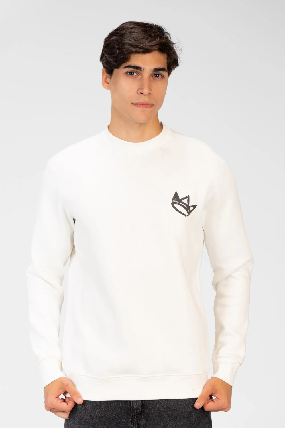 Men's Round Neck Sweatshirt With A Crown Print On The Front - Image 13