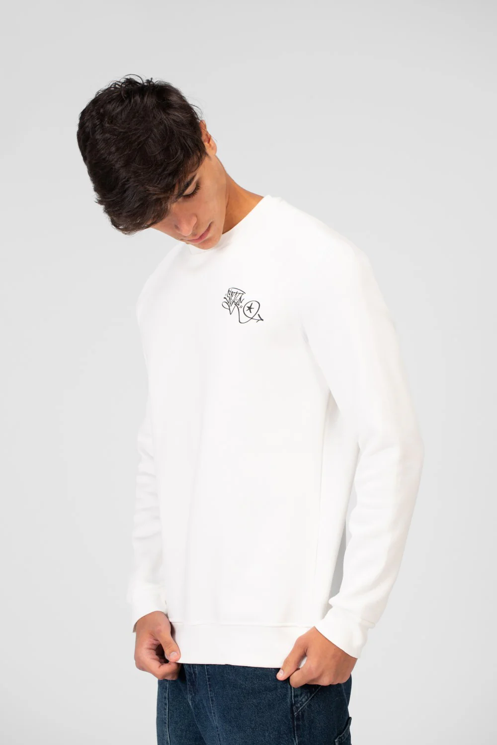 Men's Round Neck Sweatshirt With A Graphic Print On The Back - Image 11
