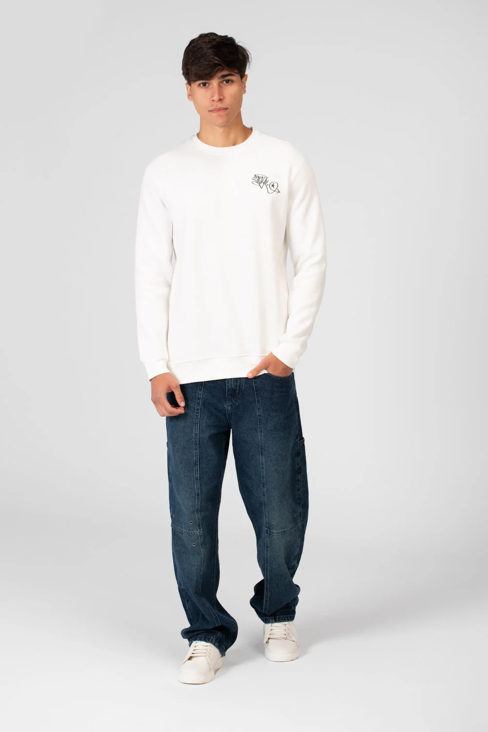 Men's Round Neck Sweatshirt With A Graphic Print On The Back - Image 12