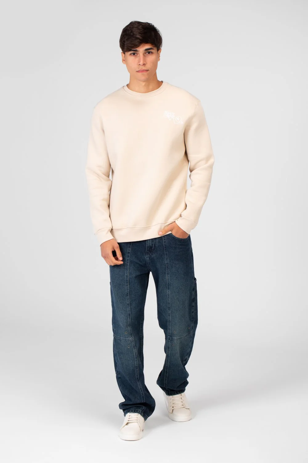 Men's Round Neck Sweatshirt With A Graphic Print On The Back - Image 4