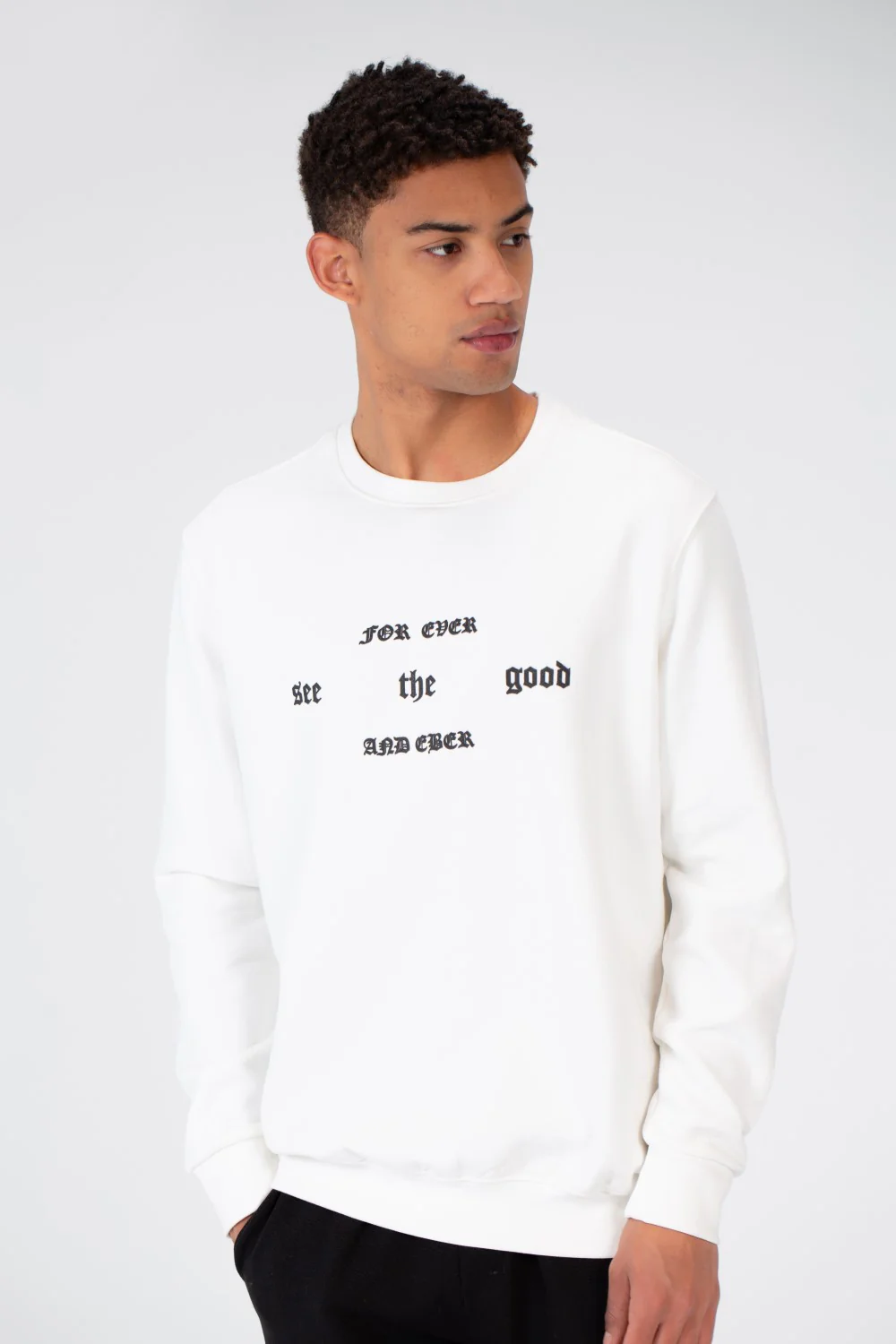 Men's Round Neck Sweatshirt With Text Print On The Front - Image 7