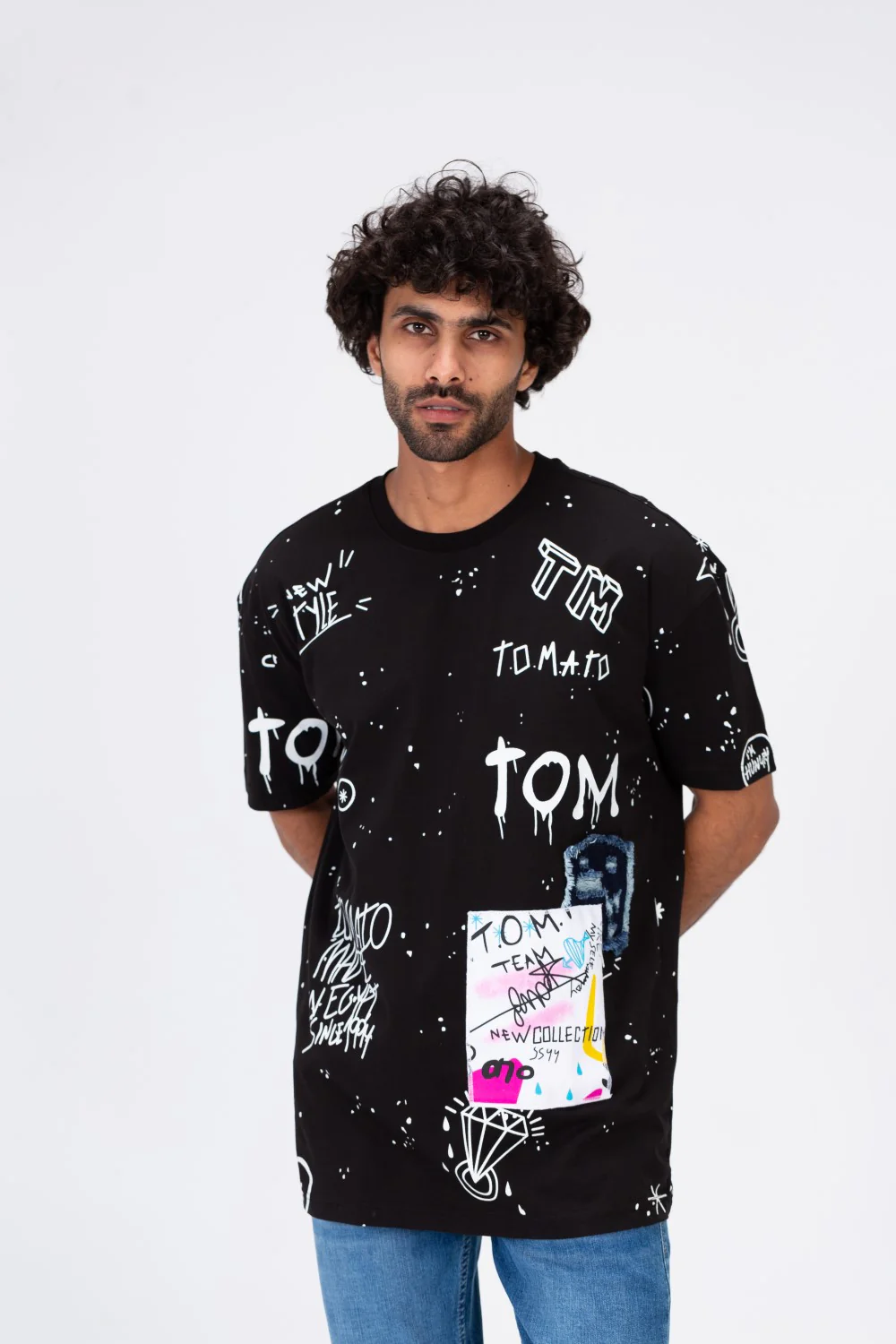 Mens Round T-shirt With Tomato Badge Printed Oon The Front And Back - Image 6