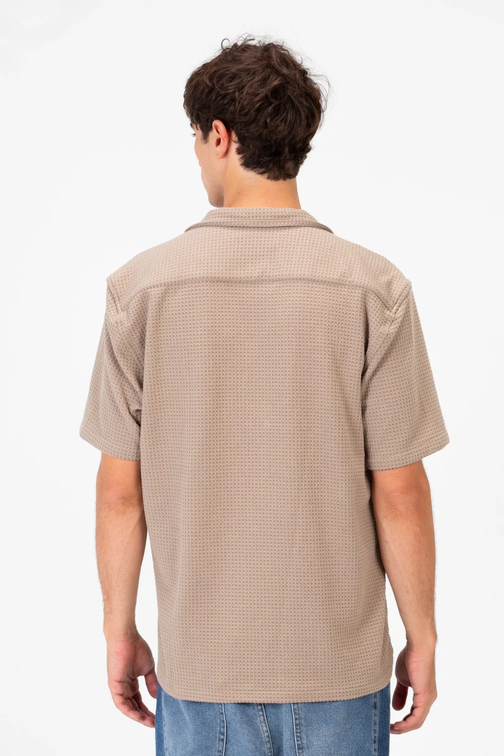 Men's Short Sleeved Slim Fit Shirt Modern Design With Breathable Material - Image 5