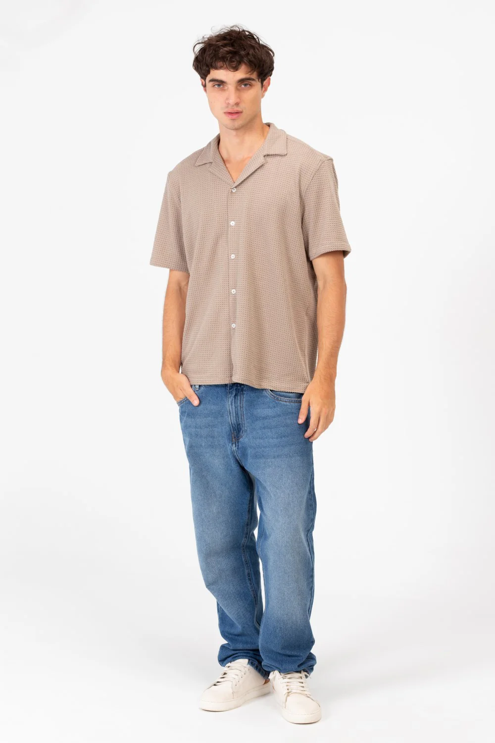 Men's Short Sleeved Slim Fit Shirt Modern Design With Breathable Material - Image 7