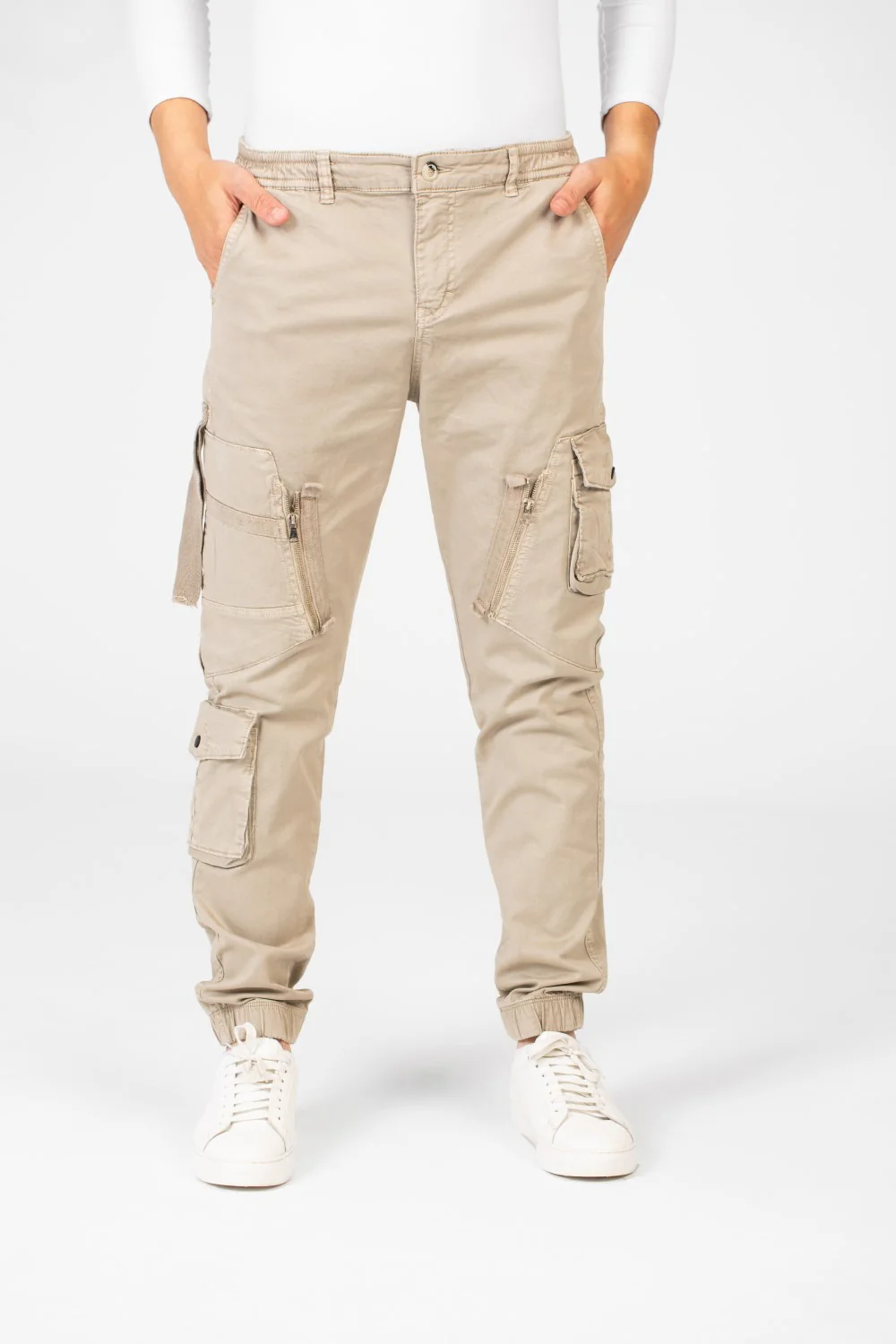 Men's Slim Fit Gabardine Sherwal Pants With Front Zip Pockets - Image 5